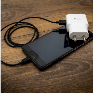 スマホ 充電 ワット数