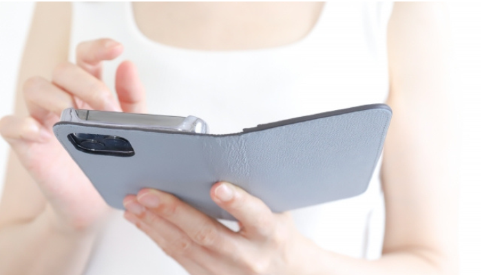 手帳型スマホケースはやめとけ
