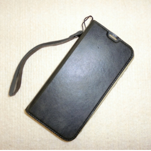 手帳型スマホケースはやめとけ
